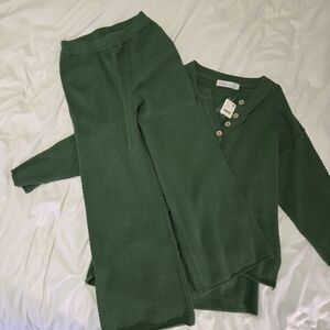 NWT Beach Hailey Set In Evergreen